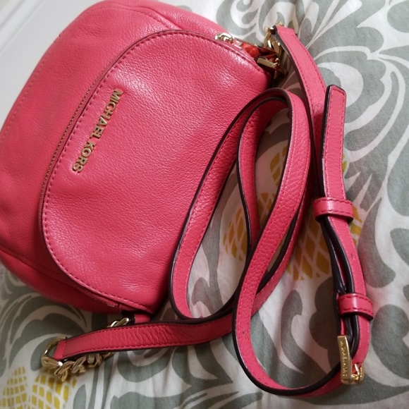 Michael Kors Bedford Flap Bubblegum Pink Crossbody - Picture 4 of 8
